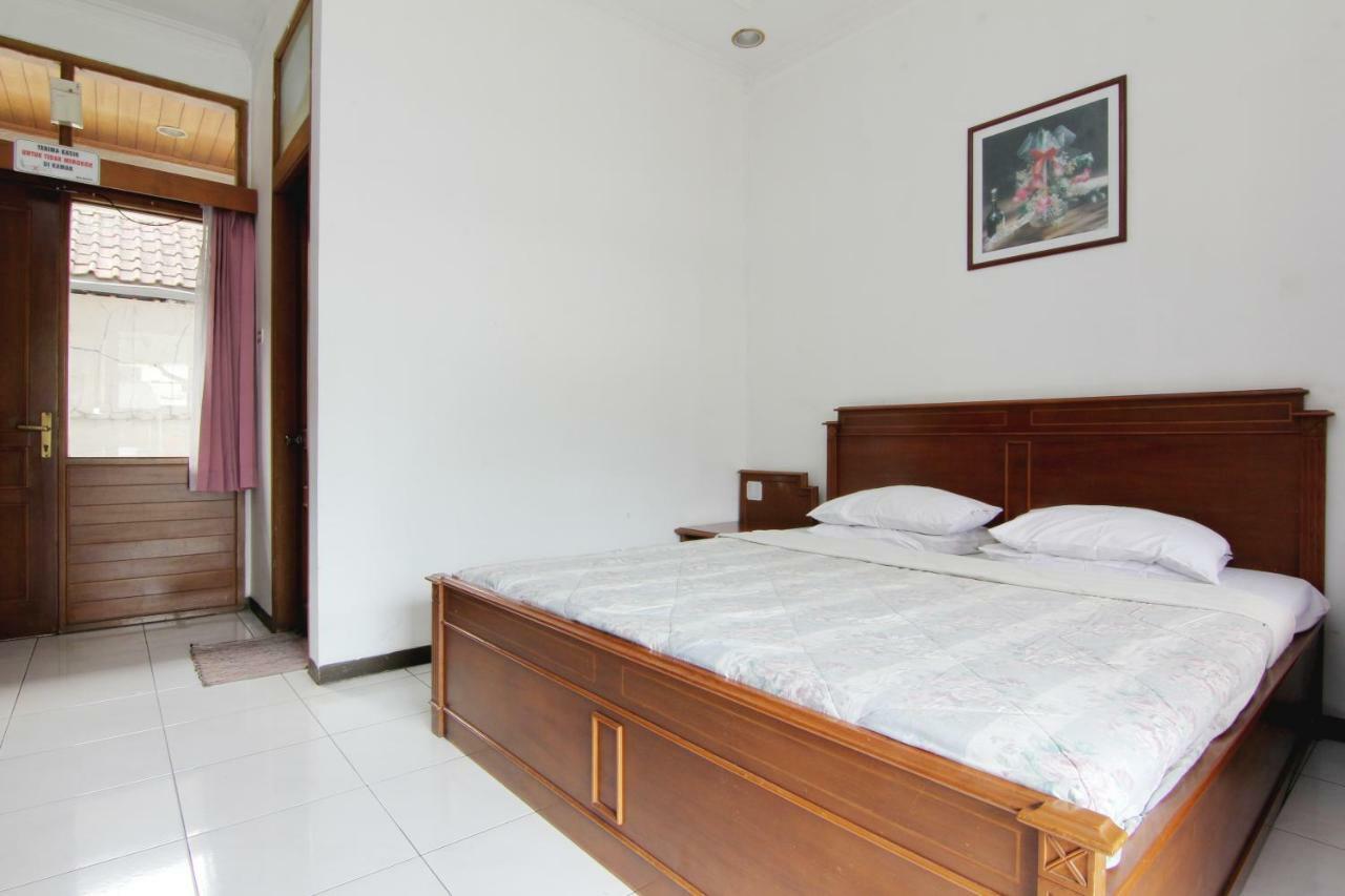 Villa Enggal Lembang Exterior photo