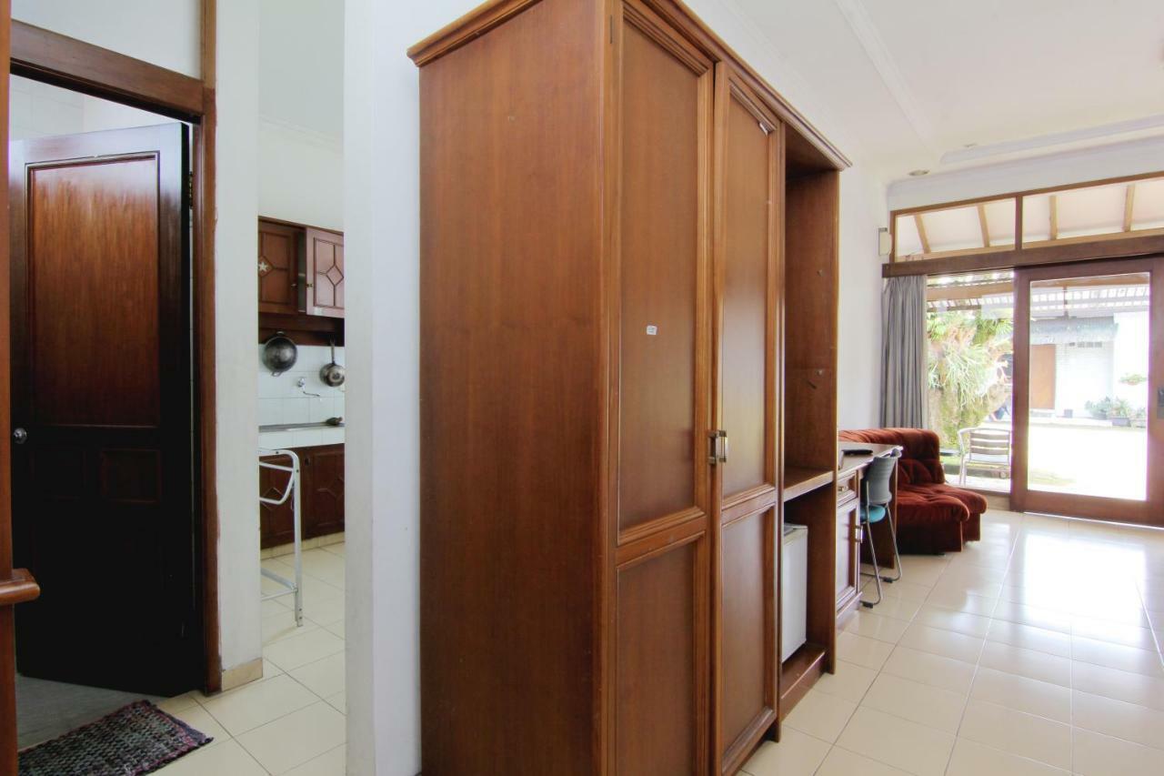 Villa Enggal Lembang Exterior photo